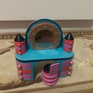 L.O.L. Surprise! Blue and Pink Vanity Playset